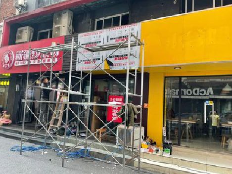 三门制作广告招牌如何避免它发黄？